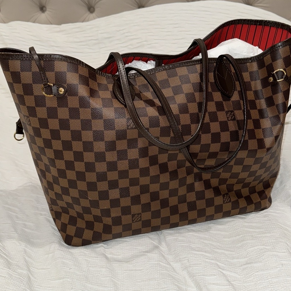 Louis Vuitton Neverfull GM Damier with Red Interior - Picture 10 of 13